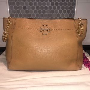 TORY BURCH MCGRAW CHAIN-SHOULDER SLOUCHY TOTE
